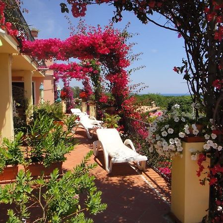 Domus De Janas Sul Mare Hotell Bari Sardo Exteriör bild