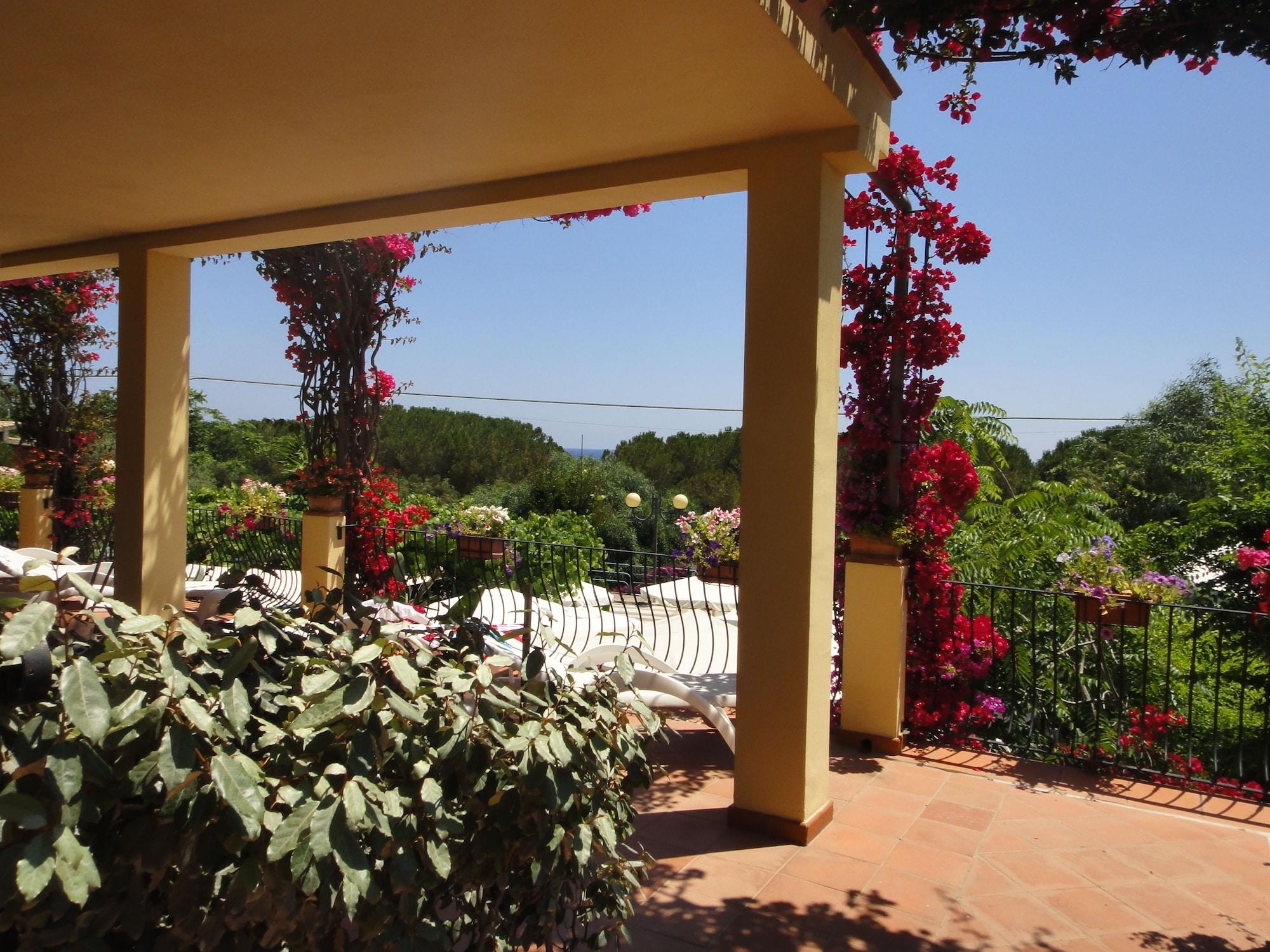 Domus De Janas Sul Mare Hotell Bari Sardo Exteriör bild