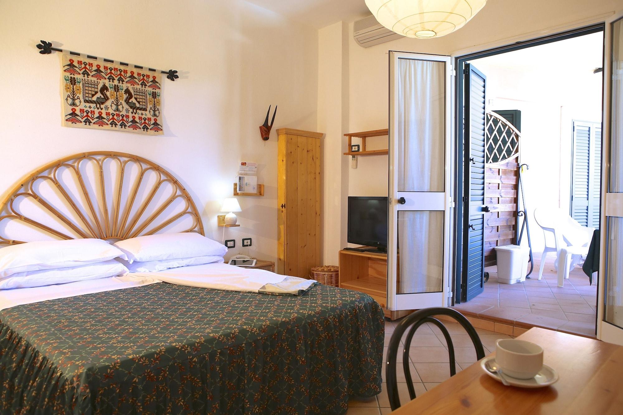 Domus De Janas Sul Mare Hotell Bari Sardo Exteriör bild