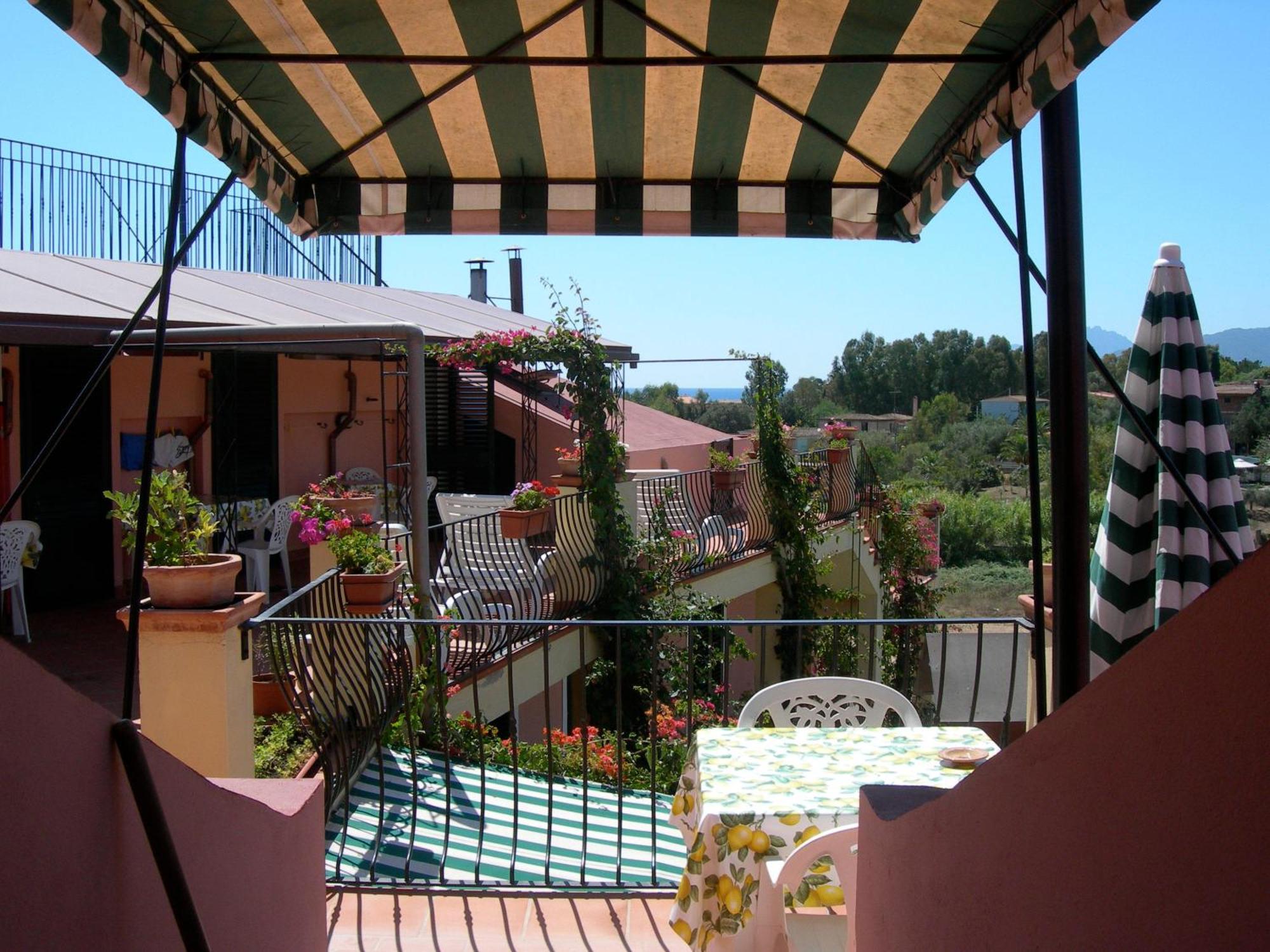 Domus De Janas Sul Mare Hotell Bari Sardo Exteriör bild