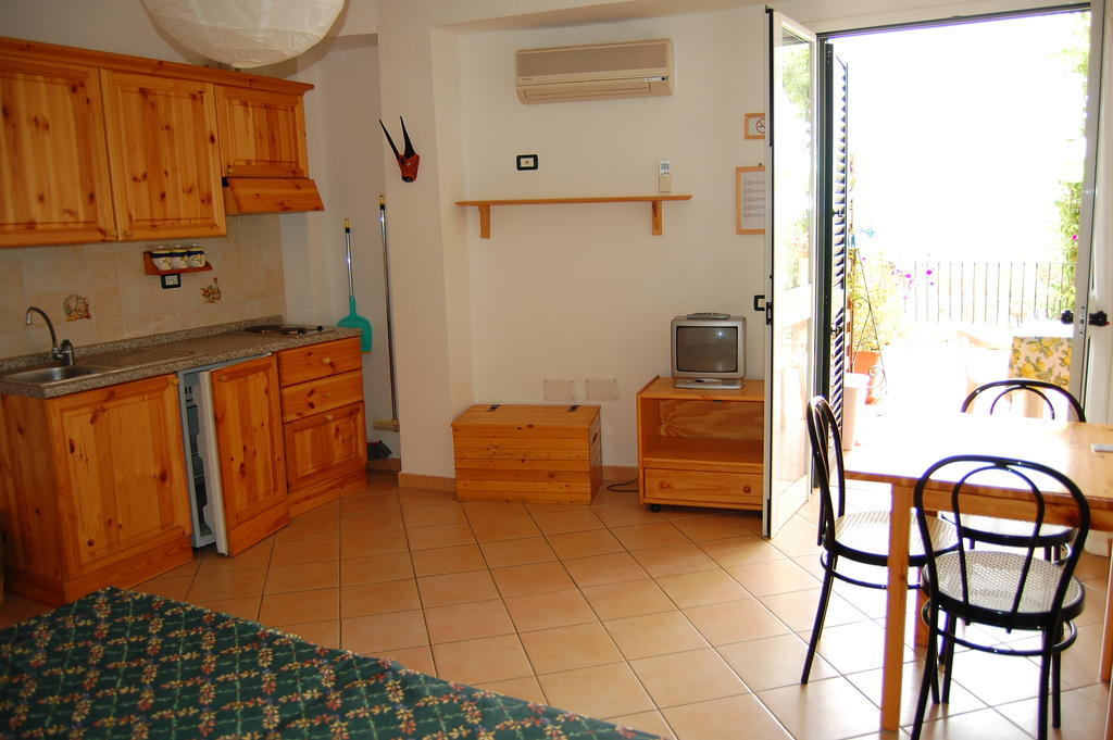 Domus De Janas Sul Mare Hotell Bari Sardo Exteriör bild