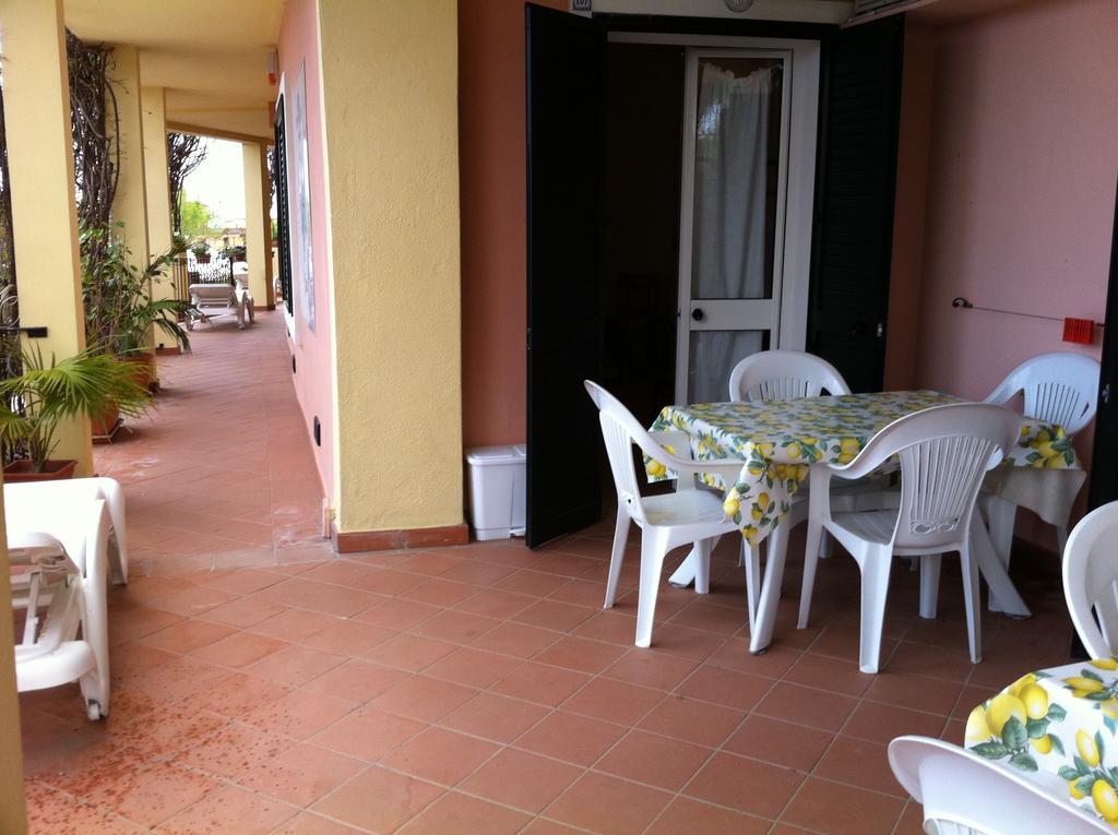 Domus De Janas Sul Mare Hotell Bari Sardo Exteriör bild