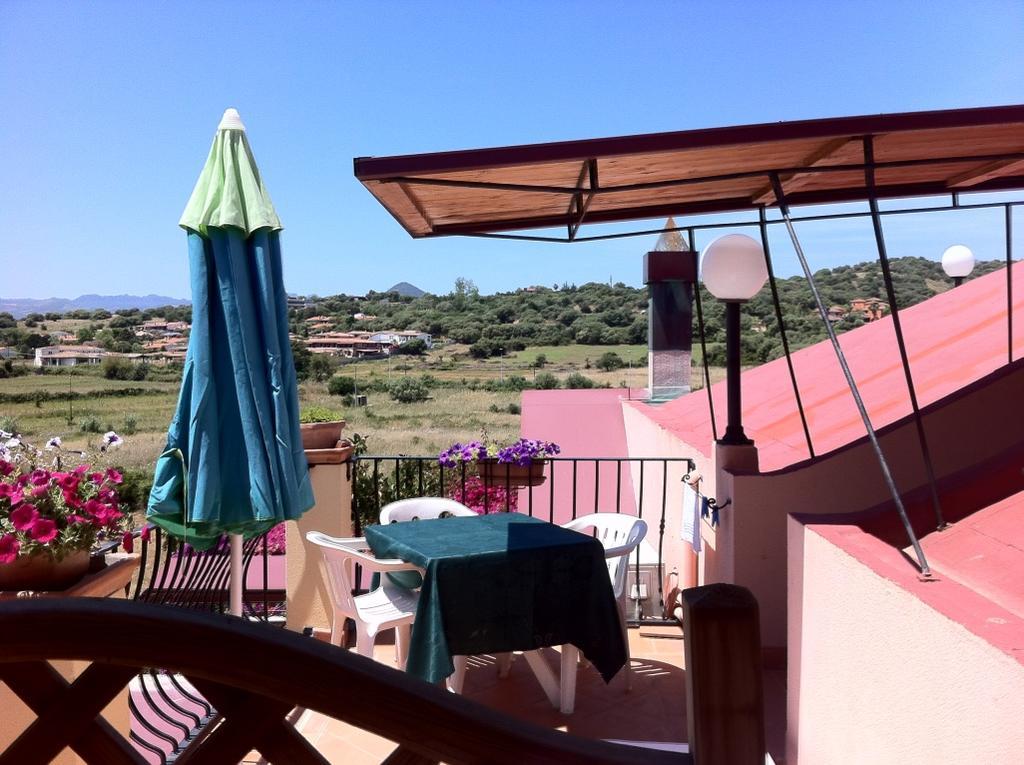 Domus De Janas Sul Mare Hotell Bari Sardo Rum bild