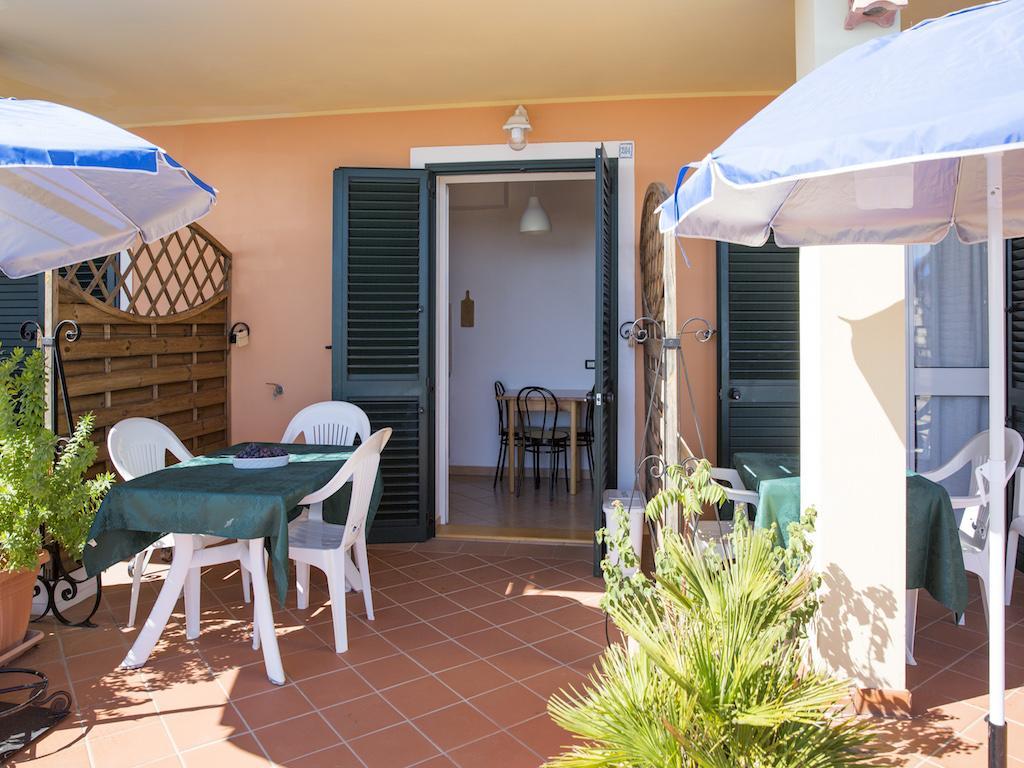 Domus De Janas Sul Mare Hotell Bari Sardo Exteriör bild