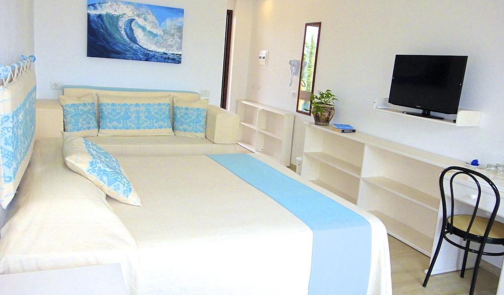 Domus De Janas Sul Mare Hotell Bari Sardo Exteriör bild