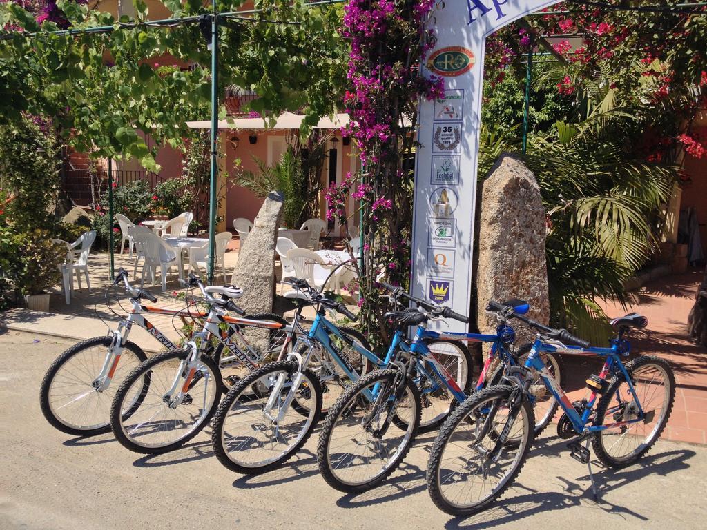 Domus De Janas Sul Mare Hotell Bari Sardo Exteriör bild