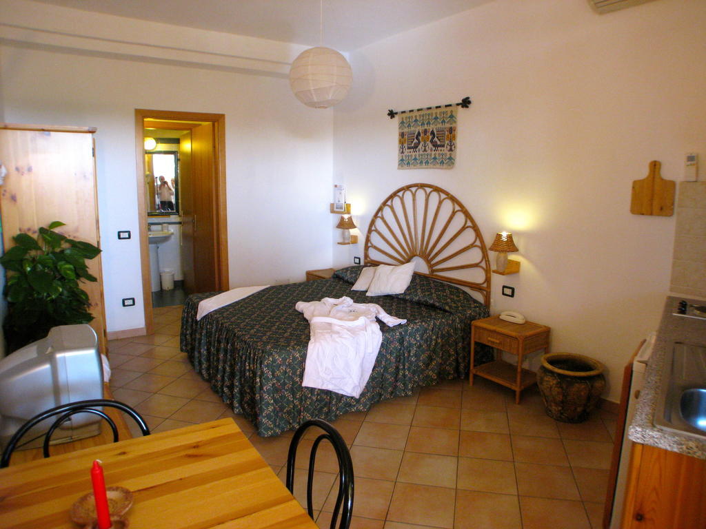 Domus De Janas Sul Mare Hotell Bari Sardo Exteriör bild