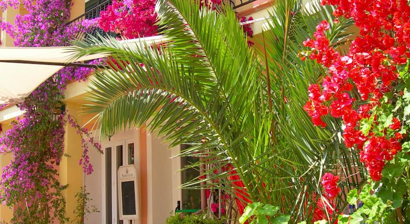 Domus De Janas Sul Mare Hotell Bari Sardo Rum bild