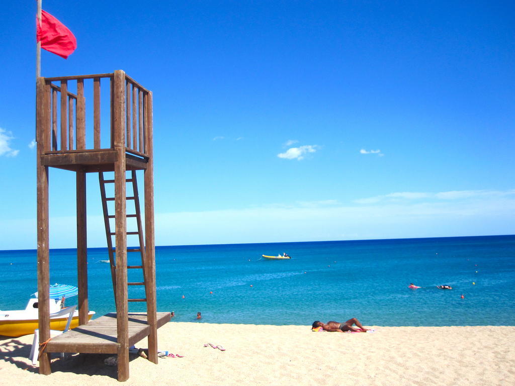 Domus De Janas Sul Mare Hotell Bari Sardo Exteriör bild