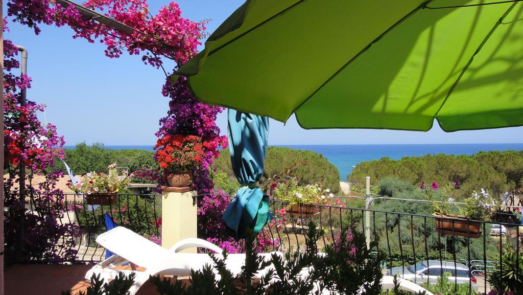 Domus De Janas Sul Mare Hotell Bari Sardo Exteriör bild