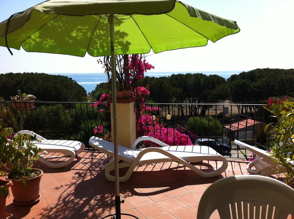 Domus De Janas Sul Mare Hotell Bari Sardo Exteriör bild