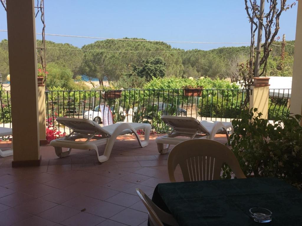 Domus De Janas Sul Mare Hotell Bari Sardo Exteriör bild