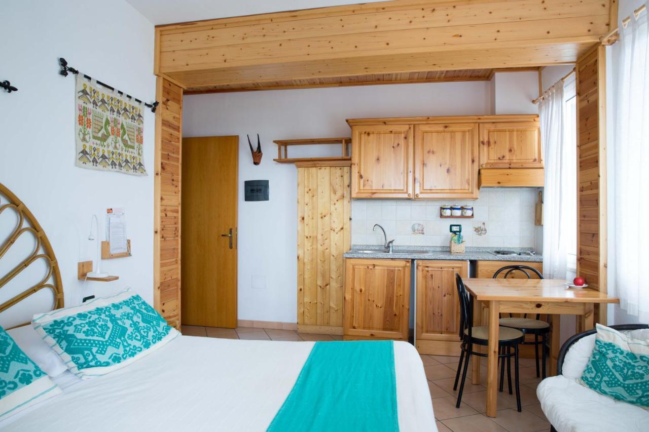 Domus De Janas Sul Mare Hotell Bari Sardo Exteriör bild