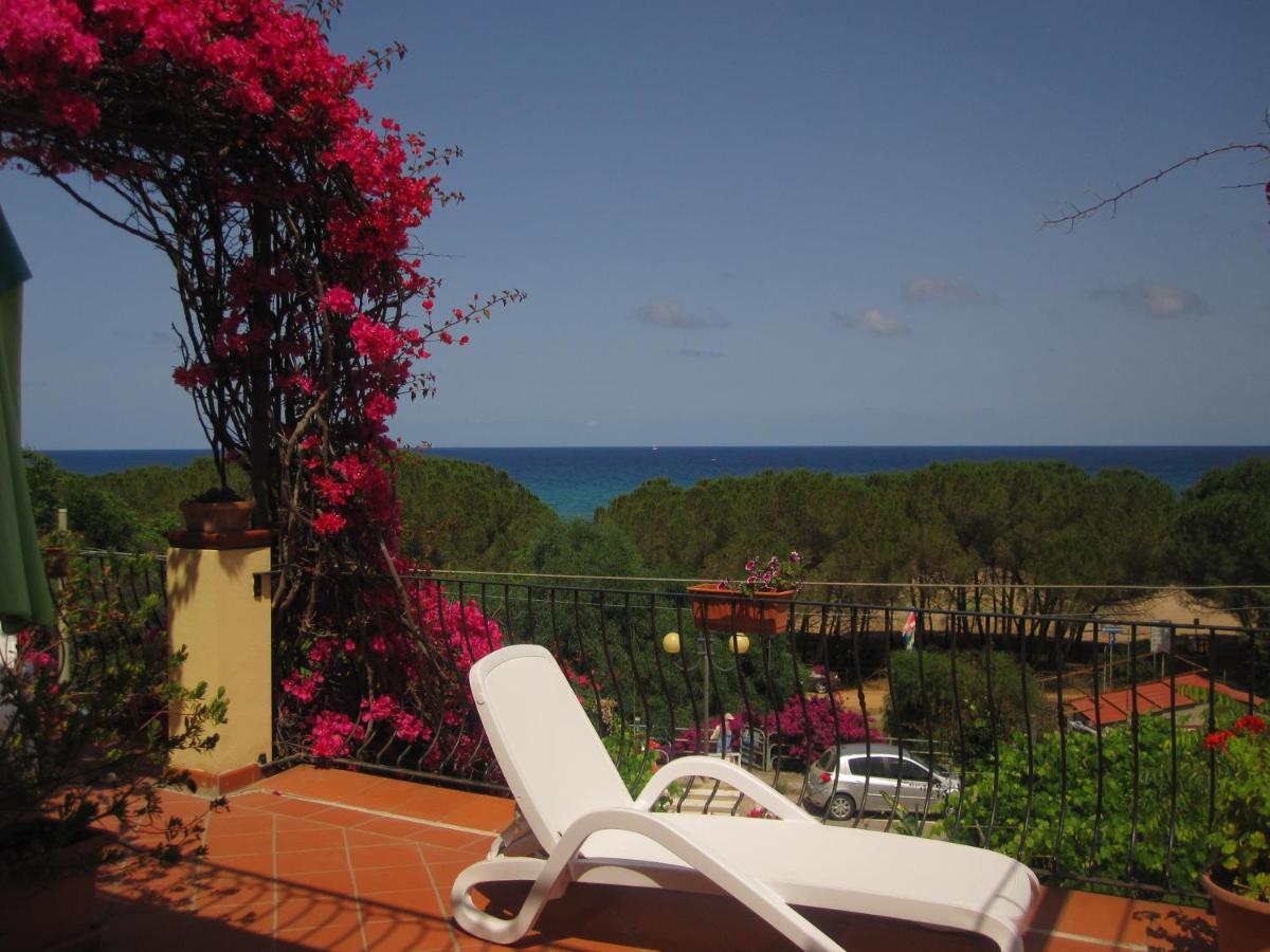 Domus De Janas Sul Mare Hotell Bari Sardo Exteriör bild